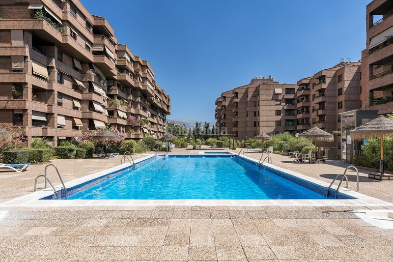 Foto f5a86106-d91e-4737-98f3-db77be944a04. Ground floor with pool in San Ildefonso Granada