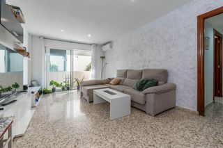 Appartamento  Calle blasco ibañez 20. Piso de 3 dormitorios con piscina comunitaria en maracena