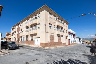 Appartement  Calle calle manuel de falla. Piso luminoso con garaje, trastero en láchar