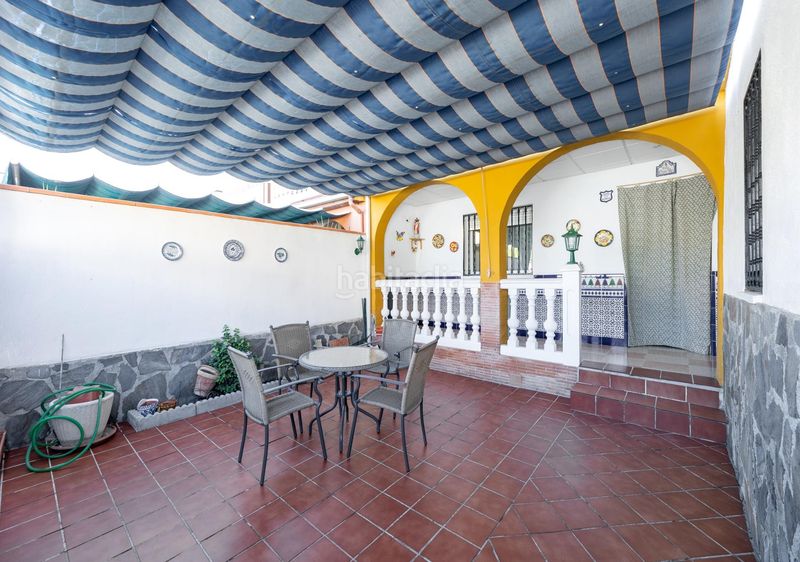 Foto e6d0f258-7958-49ff-a753-336fd3cfa8ba. Casa adossada amb calefacció aparcament piscina a Cijuela