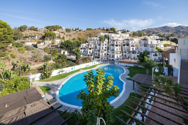 Foto 1359a128-7ff6-4cc4-8789-9443ed276032. Zweistöckige wohnung mit parking pool in Velilla - Velilla Taramay Almuñécar