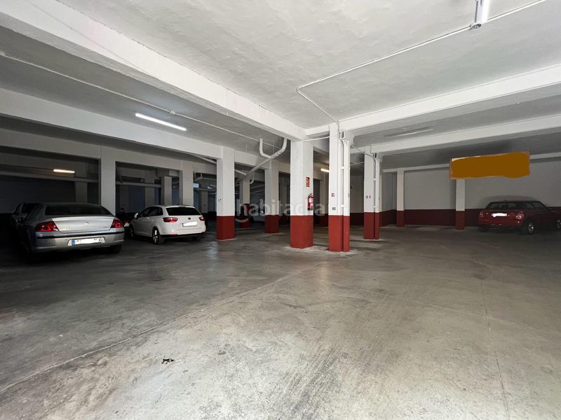 Foto d27e7741-4d51-4aa2-9024-06430662f8a6. Affitto posto auto in calle calle del artesano molero 4 in Granada