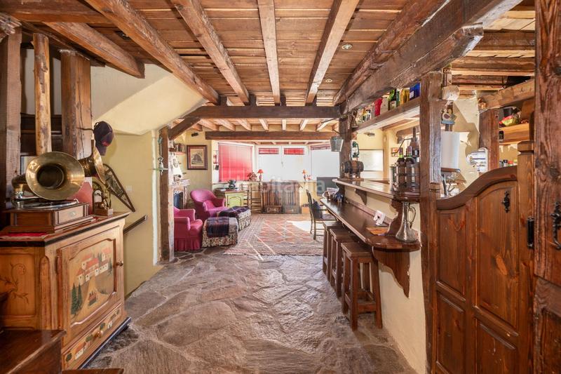 Foto 41b4fec5-5cb8-4d94-852d-6ff3a24dfc8d. Penthouse with heating parking in Zona media Sierra Nevada