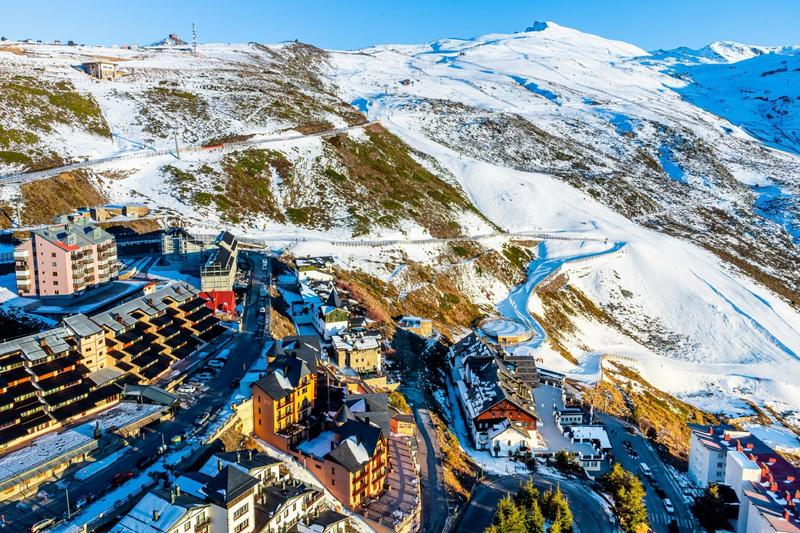 Foto ef59142b-8b56-4918-9126-9dd4980d3f17. Appartamento con parcheggio in Zona alta Sierra Nevada