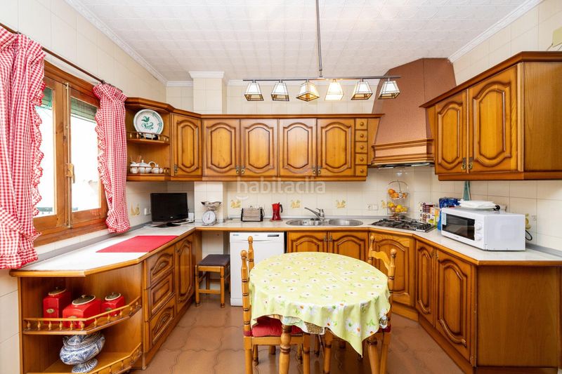 Foto 038c9750-607b-4a65-9c65-01d338425ce1. Maison jumelée avec parking dans Valderrubio