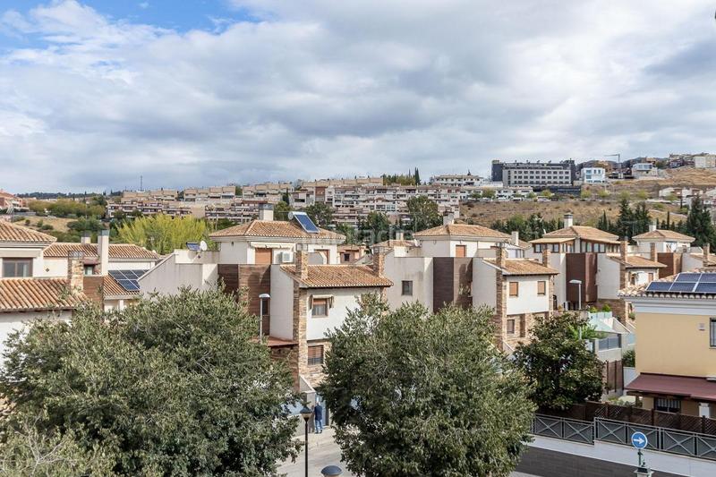 Foto 11e635f5-8121-41f9-bd80-b3523aed6832. Casa espectacular casa junto al c.c. serrallo en Camino de los Neveros - Serrallo Granada