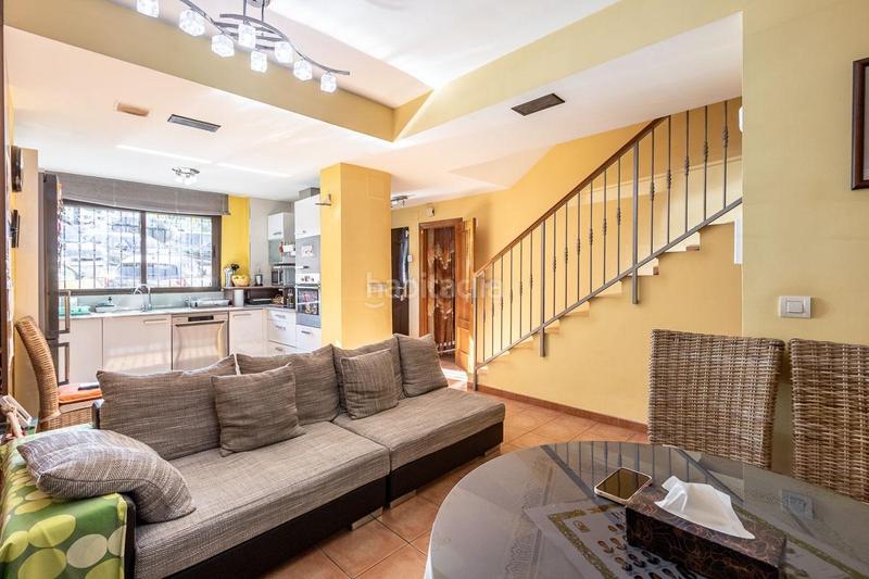 Foto f5a9140b-9595-43c8-a8cb-a4afcc9295db. Casa amb aparcament a Barrio de la Vega Monachil