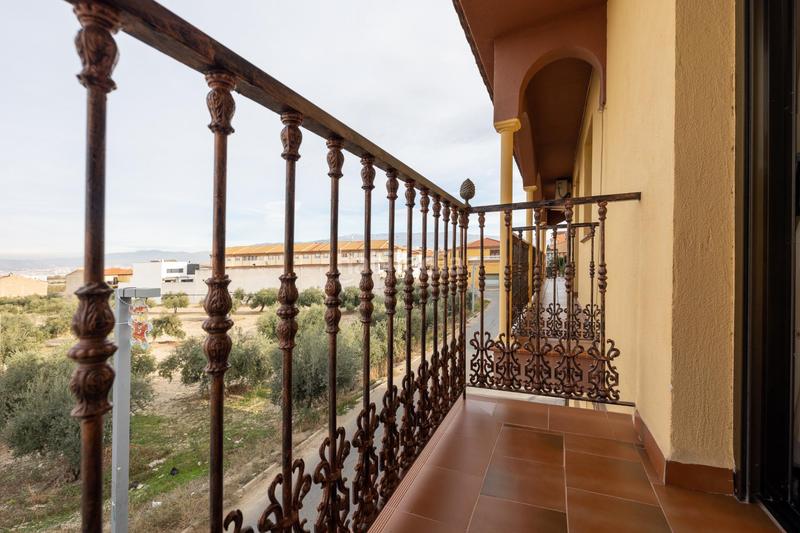 Foto 86145eda-4b5b-40a2-a692-56f92f7503c9. House with heating parking in San Francisco - El Chorrillo Gabias (Las)