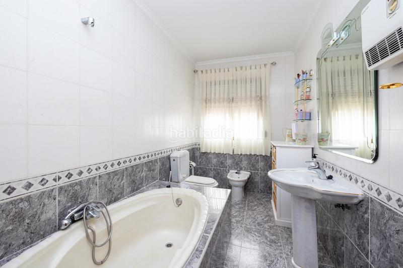 Foto 95b9e24f-d760-4d85-a657-6c9bed3306e0. House with heating parking in San Francisco - El Chorrillo Gabias (Las)