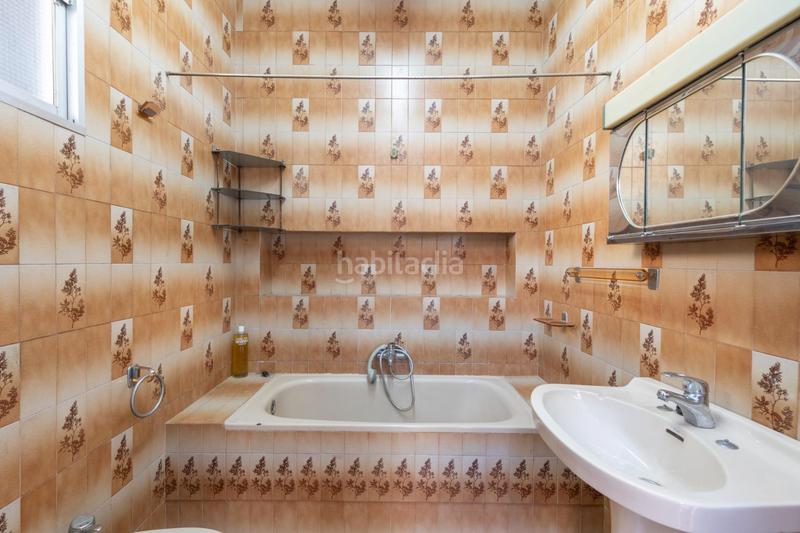 Foto 45aa4305-143a-4d4b-819d-12b8240e89c2. Casa vivienda a reformar en el centro en Fuente Vaqueros