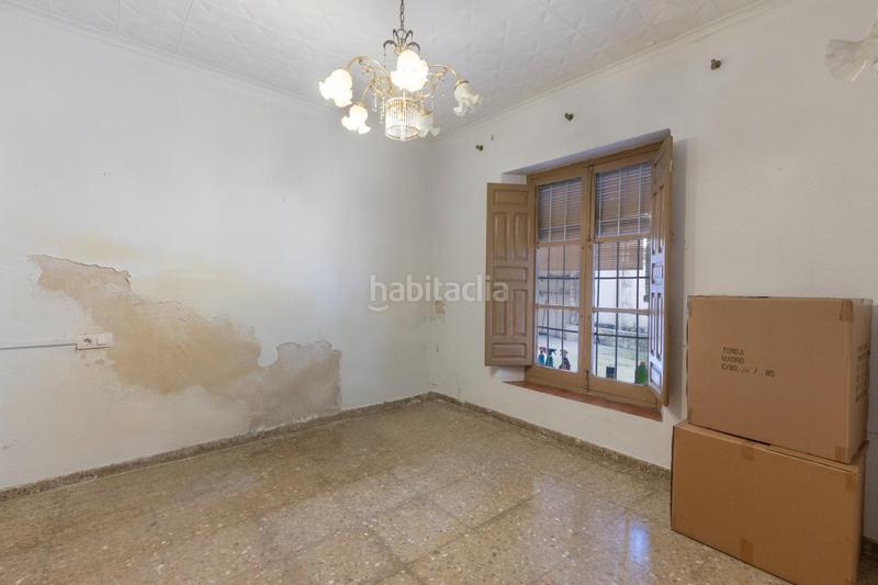 Foto fac52cac-8759-4b5b-8f10-c1a6a21de9c4. Casa vivienda a reformar en el centro en Fuente Vaqueros