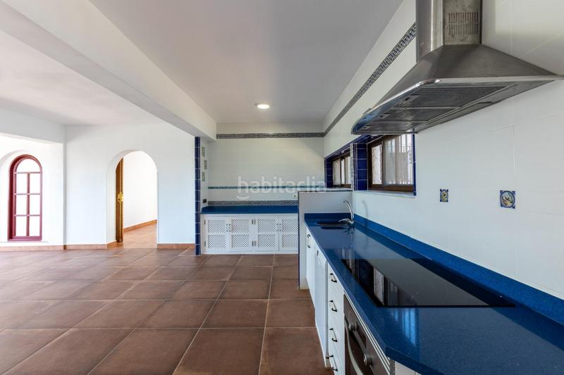 Foto 2d71d01a-6833-4e52-ab52-0df0bdaca722. Chalet avec chauffage parking piscine dans Almuñecar centro Almuñécar