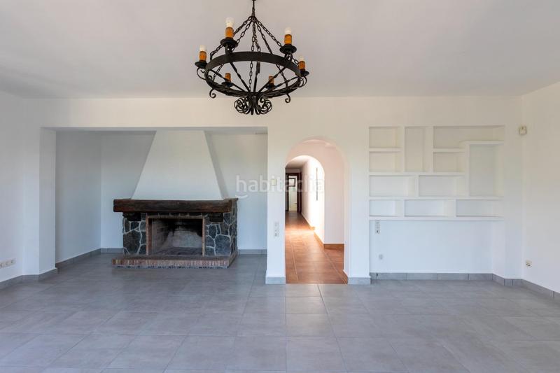 Foto 79f2ff03-e558-43f4-958e-ac03bb174cba. Chalet avec chauffage parking piscine dans Almuñecar centro Almuñécar