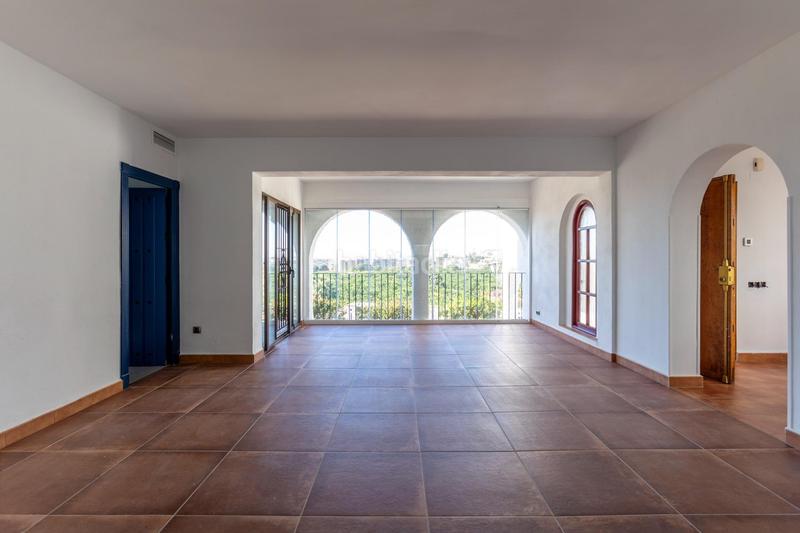 Foto 951712a7-036e-4d98-8aaa-0b53b8785636. Chalet avec chauffage parking piscine dans Almuñecar centro Almuñécar