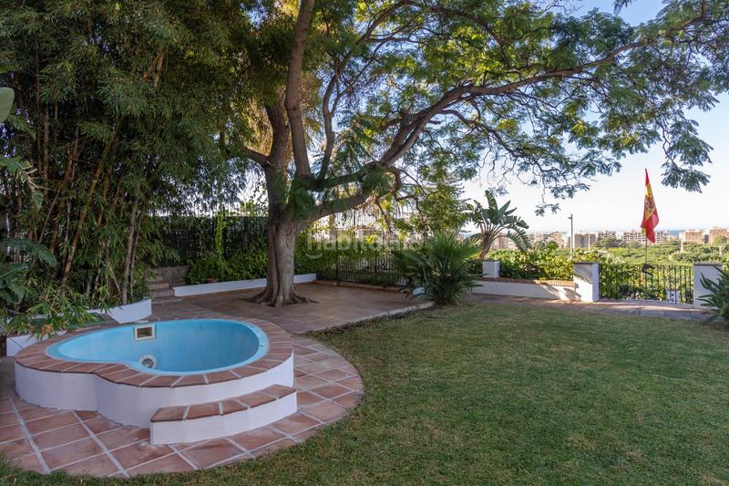 Foto 9ed4352b-b68b-4040-a0cf-acff0b0a7a2d. Chalet avec chauffage parking piscine dans Almuñecar centro Almuñécar