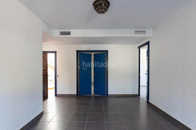 Foto b0482592-1a85-49f7-b2b8-7911db802f1e. Chalet avec chauffage parking piscine dans Almuñecar centro Almuñécar