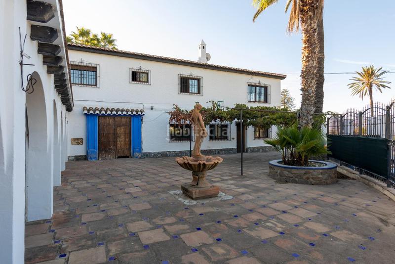 Foto d5d9501f-87af-4aac-80f8-ad74bd910812. Chalet avec chauffage parking piscine dans Almuñecar centro Almuñécar