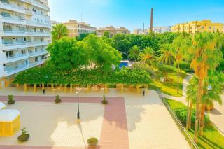 Pis a Los Guindos - Parque Mediterráneo - Santa Paula. Piso de 4 dormitorios en málaga