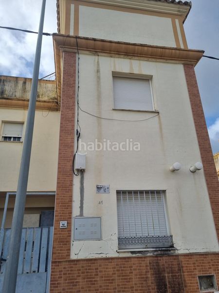 Foto dfd7ca8b-0fea-4c03-a4a3-7f42190faec0. Casa adossada amb piscina a Burguillos