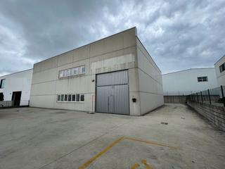 Location Bâtiment à usage industriel  Avenida do cruceiro da coruña. Alquiler de nave en el polígono de boisaca seminueva. con parcel