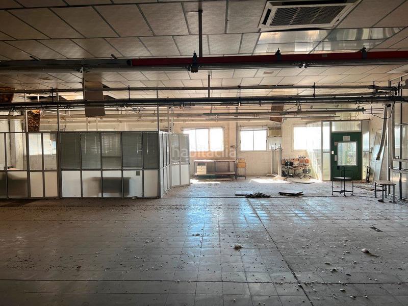 Foto 8a49b416-cbb9-464a-bd79-b1063a799f43. Lloguer nau industrial a Vioño Coruña (A)