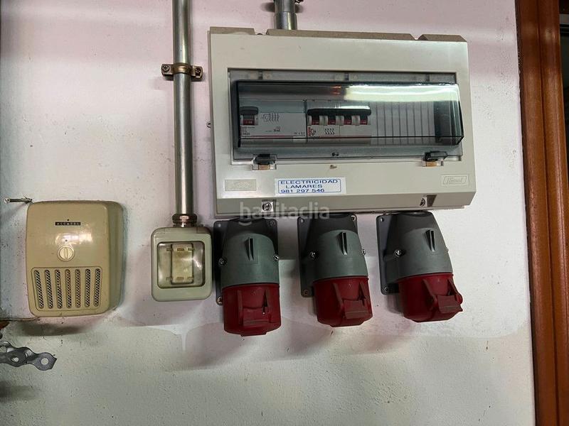 Foto bb27ce00-73e1-42b3-8585-db19ee895db4. Lloguer nau industrial a Vioño Coruña (A)