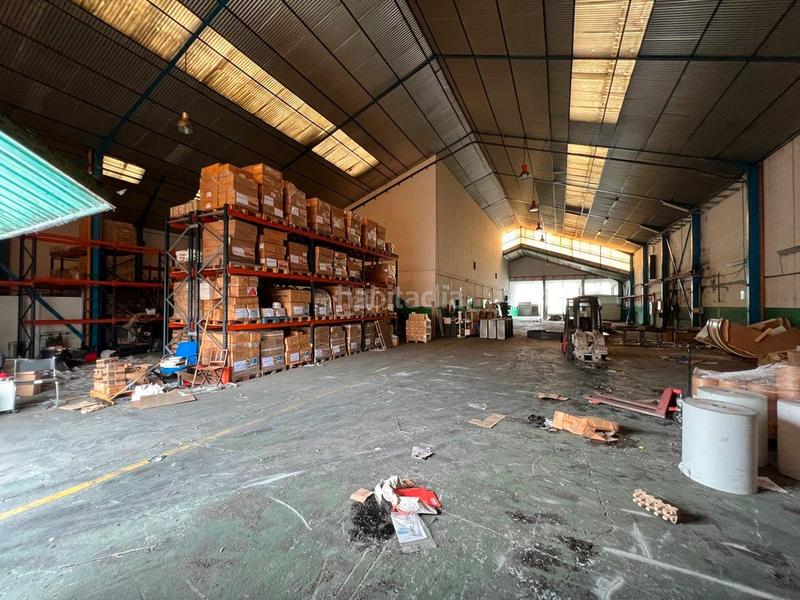 Foto 9f8935d7-3639-4a13-8f06-5964af83ef6a. Rent industrial building in Mesoiro Coruña (A)