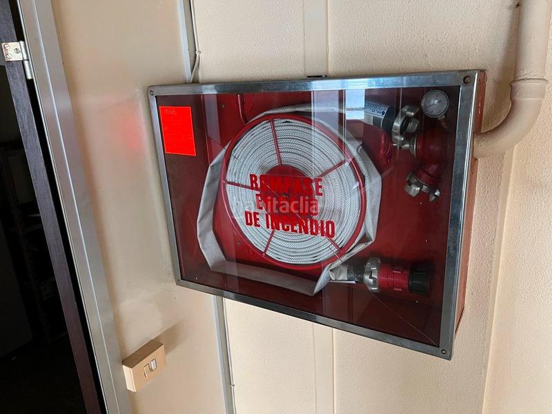 Foto c32de9d0-4490-47e9-a552-391451dd006c. Rent industrial building in Mesoiro Coruña (A)