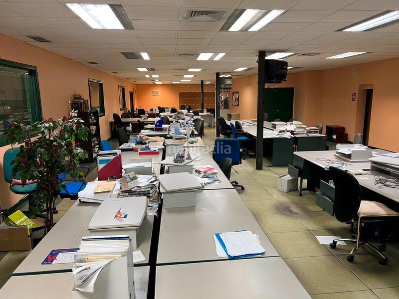 Foto fa412fc9-2fa1-4e14-abe0-eea59e351e74. Rent industrial building in Mesoiro Coruña (A)