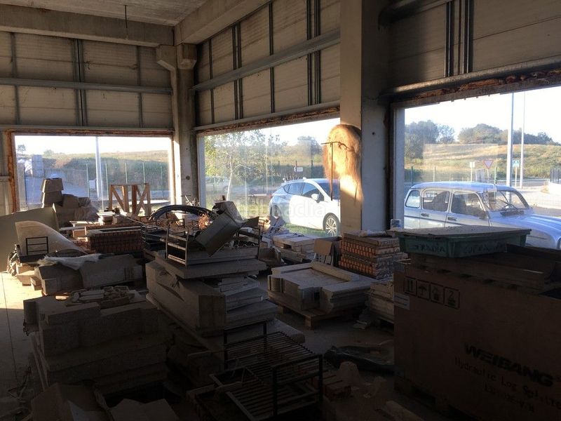 Foto c58aa1cc-2278-4bad-90d2-8673d0be545a. Affitto capannone industriale in Curtis
