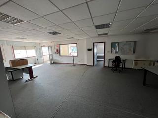 Alquiler Oficina en Via pasteur 37b. Alquiler de oficinas con aparcamiento en el tambre