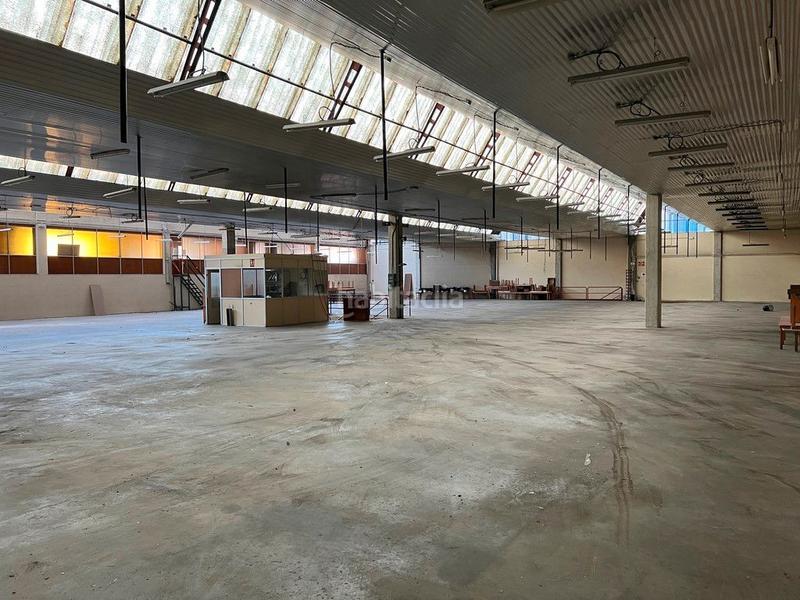 Foto ee162f16-5e3f-4182-9374-a70331c6e4d9. Location bâtiment à usage industriel dans Mesoiro Coruña (A)