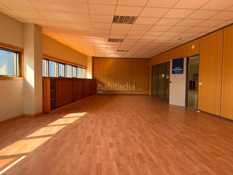 Foto 5faef9a4-ac70-49b6-86b1-e07b949fb091. Affitto ufficio in rúa eslovaquia 7 in San Lázaro - Meixonfrío Santiago de Compostela