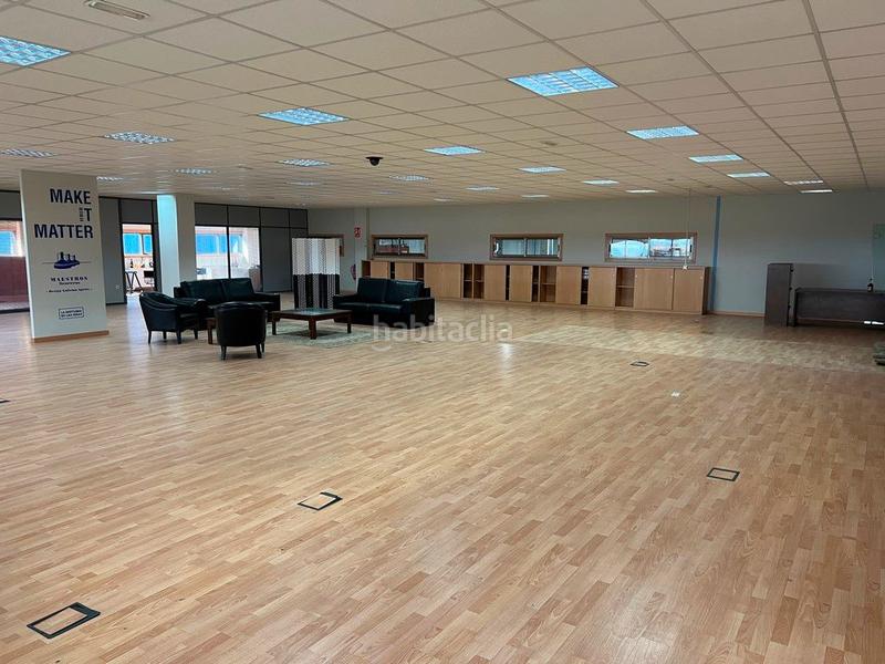 Foto 8774a3f2-cb3e-455d-9dc7-14e41f4bc601. Affitto ufficio in rúa eslovaquia 7 in San Lázaro - Meixonfrío Santiago de Compostela