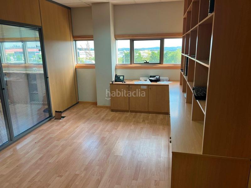 Foto cdb622fc-82e3-45a9-aea6-40e21263be73. Affitto ufficio in rúa eslovaquia 7 in San Lázaro - Meixonfrío Santiago de Compostela