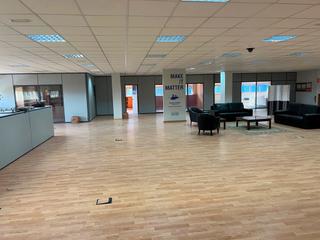 Alquiler Oficina en Ra eslovaquia 7. Alquiler de oficinas modernas en costa vella, santiago
