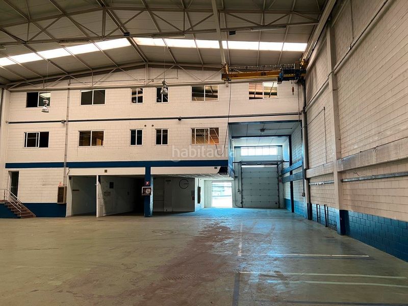 Foto 1c18ab67-a378-41a0-b7e1-ffeed6d00855. Location bâtiment à usage industriel dans Vioño Coruña (A)