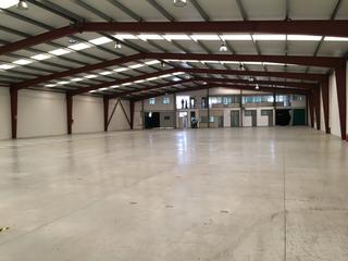 Capannone industriale in Campus Norte - San Caetano. Venta de nave en el polígono del tambre, santiago