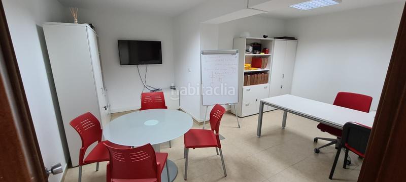 Foto feb9f86c-76a0-4672-a10d-cec7891bc6e6. Location bureau dans Mesoiro Coruña (A)