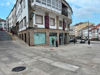 Location Local commercial  Rúa dos concheiros. Local comercial muy bien situado en concheiros, santiago. hacien