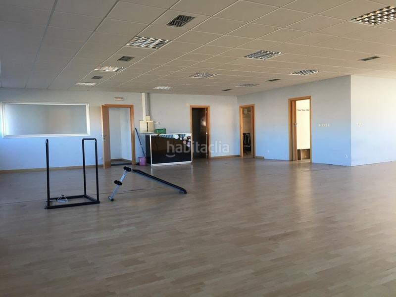 Foto cbc803a2-33a0-4ec9-bc8a-b71c2e54f0f7. Lloguer oficina a avenida de arteixo 27 a Someso - Matogrande Coruña (A)