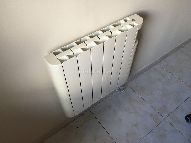 Foto 5a976c80-fc08-4e5f-8ef1-b57f9676f841. Affitto ufficio con riscaldamento in Mesoiro Coruña (A)