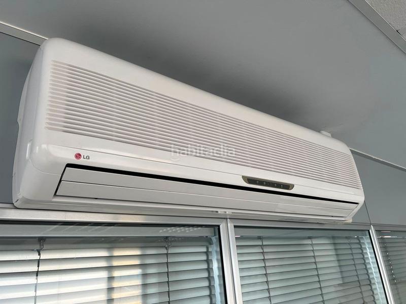 Foto 75fa9e4a-4a74-4a2f-813e-90e0b40cfa8a. Miete büro in Campus Norte - San Caetano Santiago de Compostela