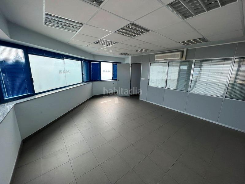 Foto d3631cd1-553e-49d0-8e95-3aafc8611039. Rent office space in Campus Norte - San Caetano Santiago de Compostela