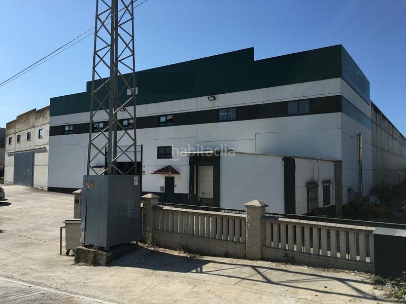 Foto bf4af630-b85b-4c4c-b927-9eeb09af0f16. Affitto capannone industriale in avenida da praia 109 in Arteixo