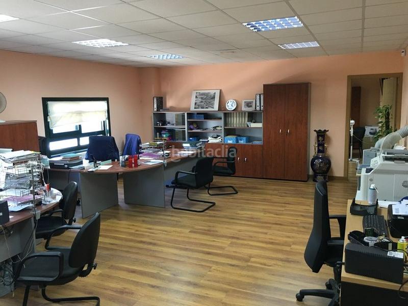 Foto 1480a445-c9f6-4524-9b69-979939f9335e. Location bâtiment à usage industriel dans avenida da praia 109 dans Arteixo