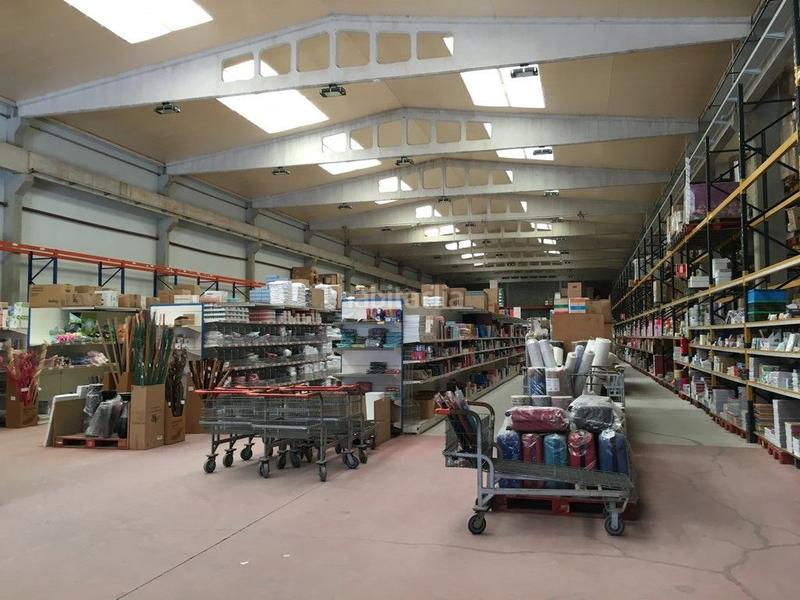 Foto 687517fa-8dde-42f2-8c25-24a3040c2d8f. Miete fabrikhalle in avenida da praia 109 in Oseiro Arteixo