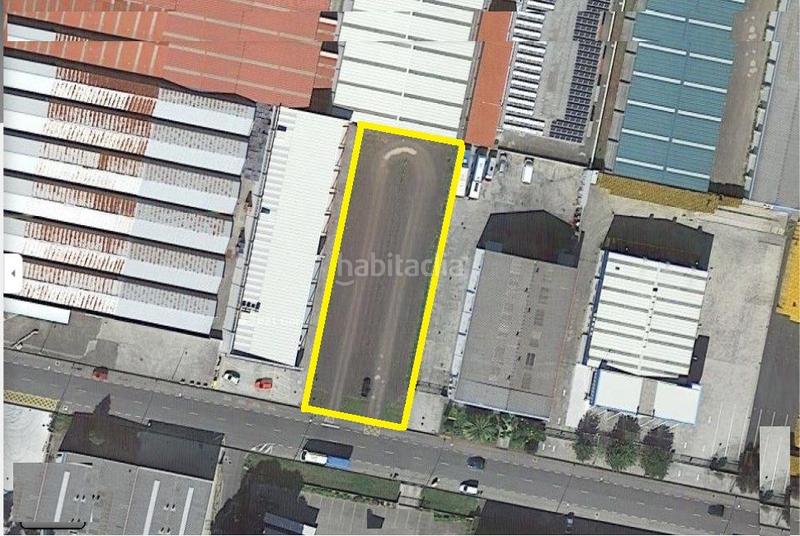 Foto d2124a29-d2f2-40cf-abe6-de861af68835. Terrain industriel dans avenida quinta 66 dans Mesoiro Coruña (A)