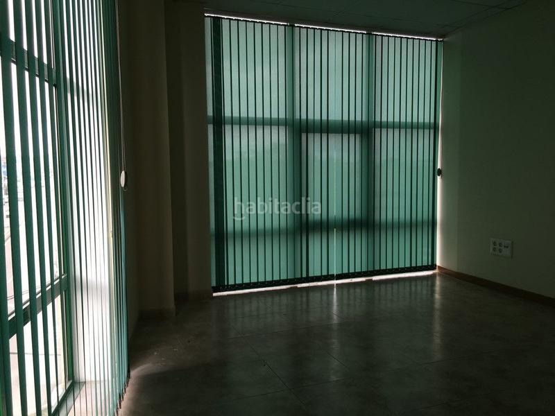 Foto d3fc4c40-af63-4325-8c20-37b42e1241d6. Location bureau avec chauffage parking dans Campus Norte - San Caetano Santiago de Compostela