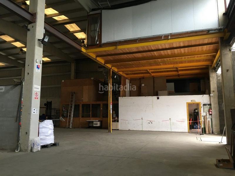 Foto 98d6e528-2046-4e04-8548-b0f93c8135dc. Affitto capannone industriale in avenida general franco 84 in Begonte